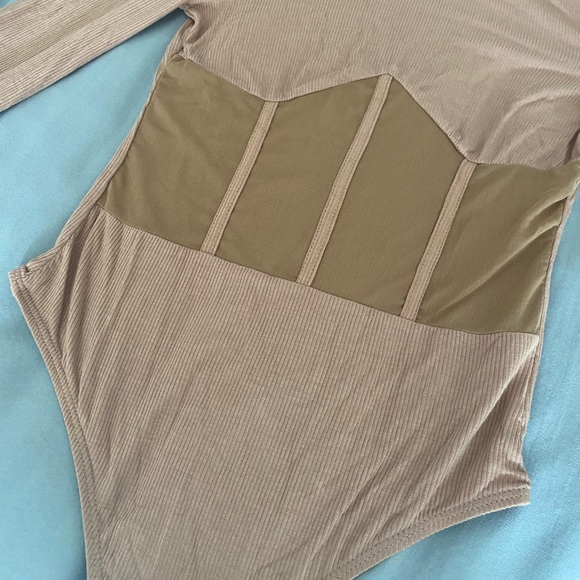 Stand Collar Mesh Insert Bodysuit - Picture 5 of 6